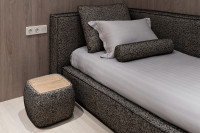 Столик прикроватный мягкий Runa шенилл серый Столик прикроватный мягкий Runa шенилл серый