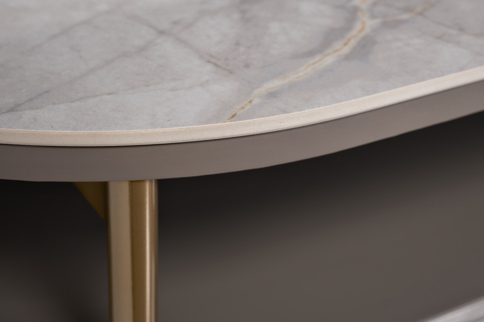 Тумба под телевизор с дверцами