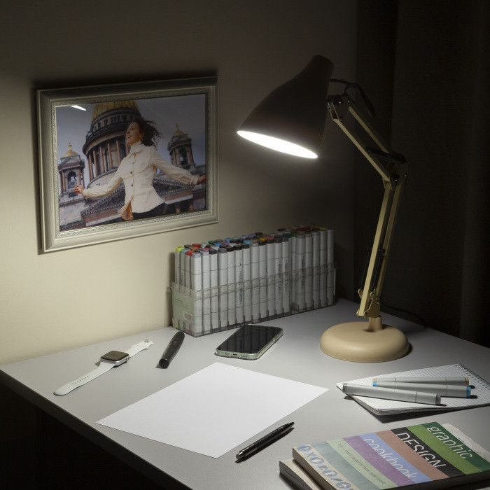 Офисная настольная лампа  N-123-Е27-40W-BG ЭРА