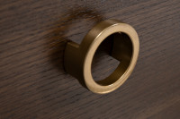 Тумба под телевизор с ящиками коричневая Тумба под телевизор с ящиками коричневая