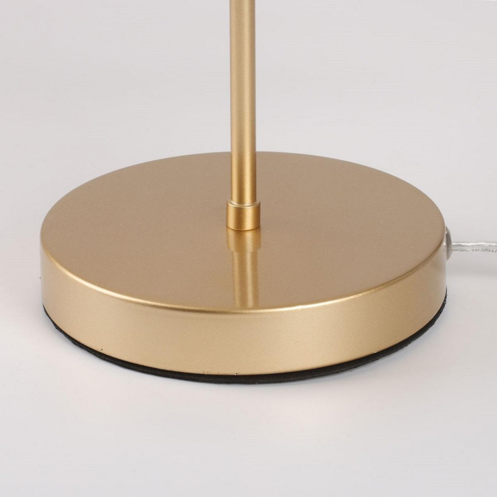 Настольная лампа MW-Light Вега 329032801