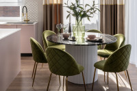 Стул велюровый хаки на металлических ножках Стул велюровый хаки на металлических ножках