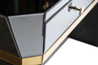 Консоль зеркальная с двумя ящиками и золотистой отделкой Консоль зеркальная с двумя ящиками и золотистой отделкой