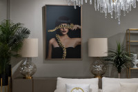 Лампа настольная с кремовым абажуром Лампа настольная с кремовым абажуром