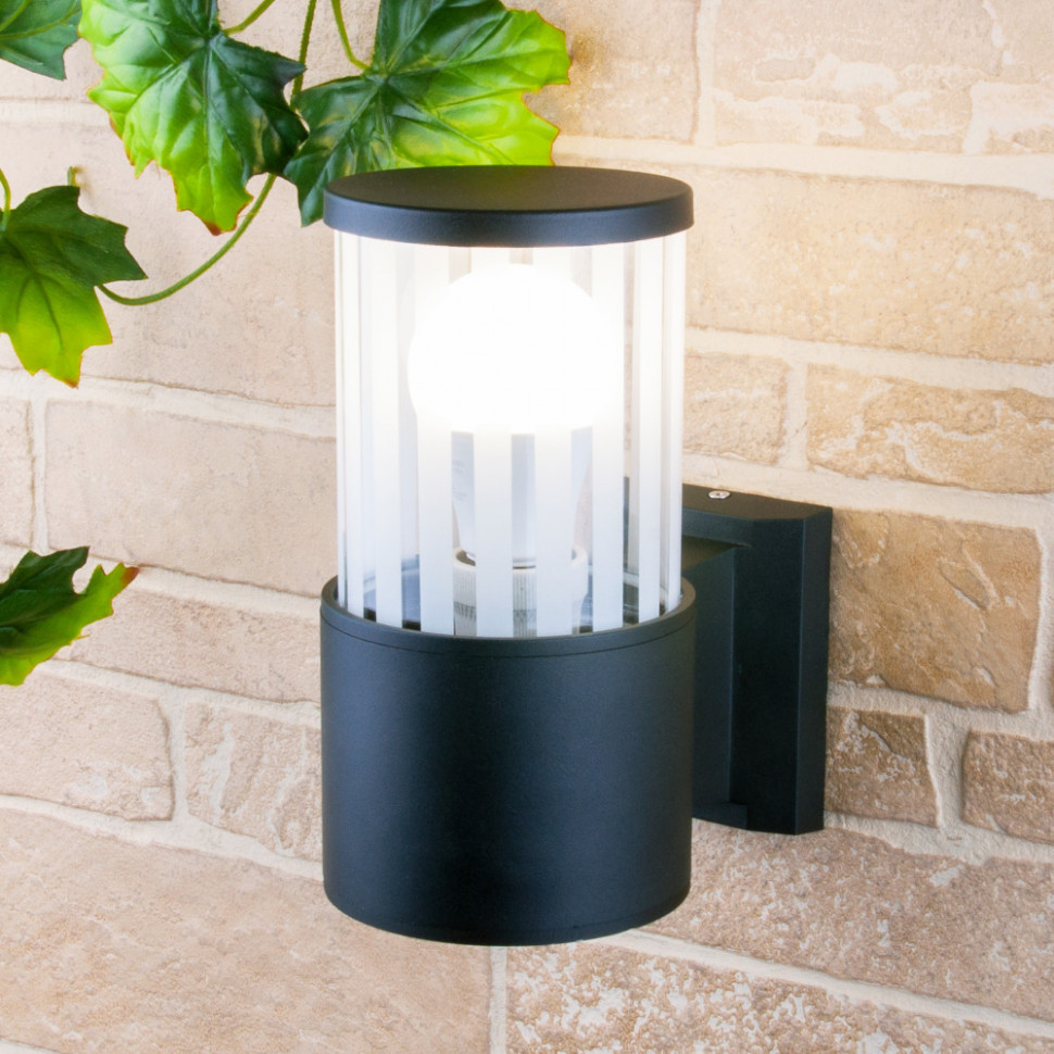 Настенный светильник уличный Strip 1410 TECHNO чёрный Elektrostandard