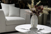 Ваза керамическая белая с золотым декором