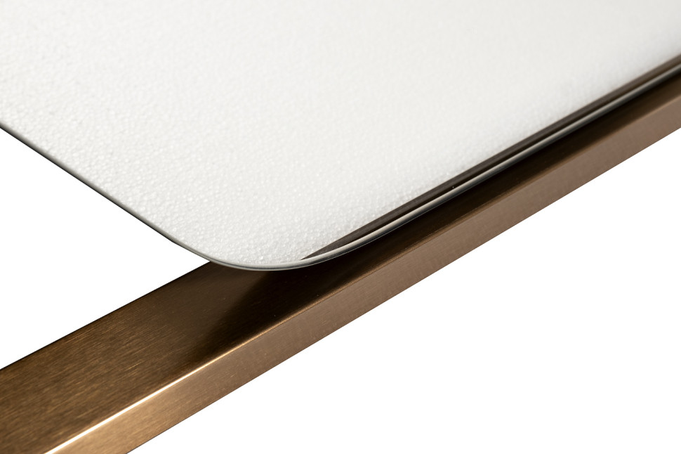 Зеркало декоративное абстрактной формы