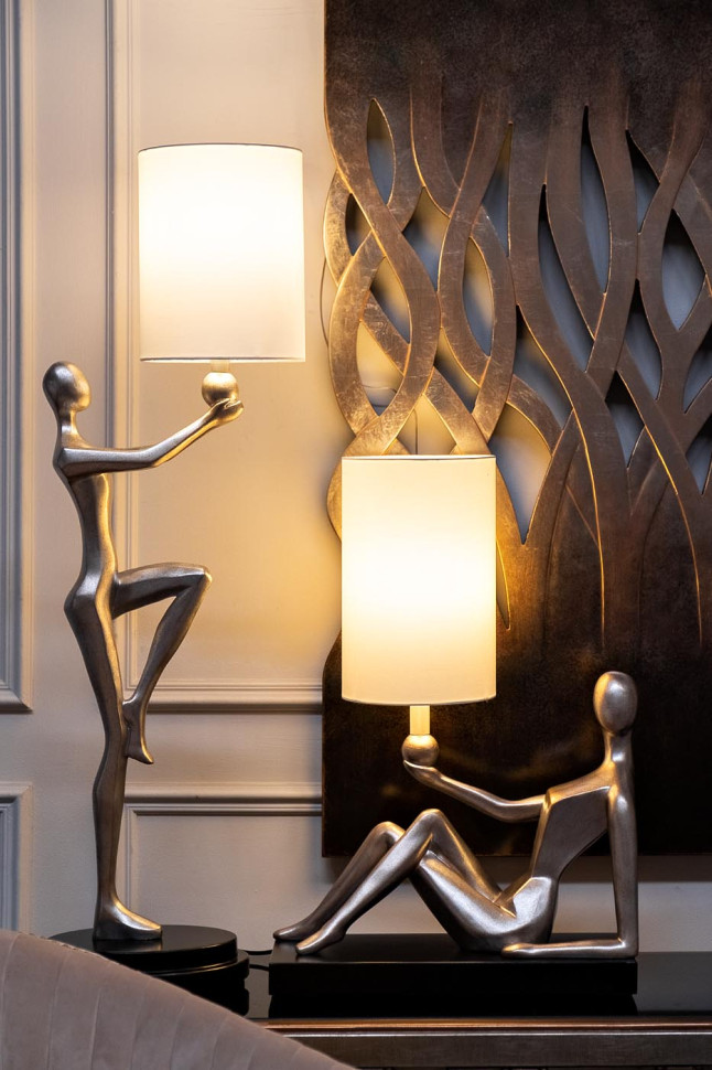 Лампа высокая "Весталка" (бежевый плафон)