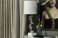 Лампа настольная с белым абажуром Лампа настольная с белым абажуром