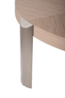 Стол журнальный со светлым шпоном