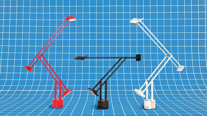 Офисная настольная лампа Tizio A009060 Artemide