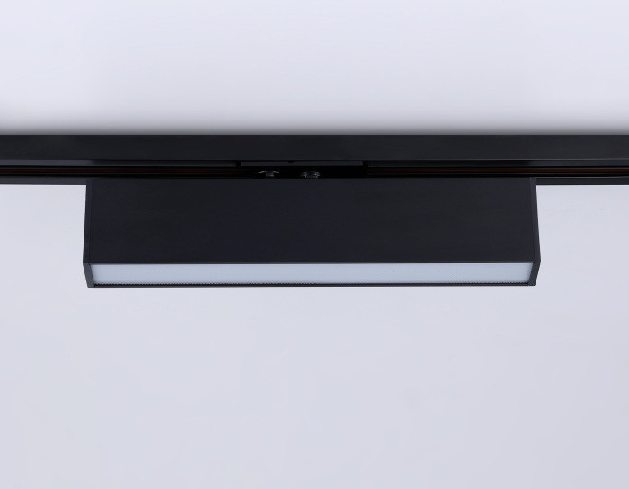 Трековый светильник Track System GL6767 Ambrella