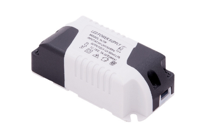 Точечный светильник PL-R85-3-WW SWG