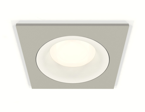 Точечный светильник XC XC7633001 Ambrella