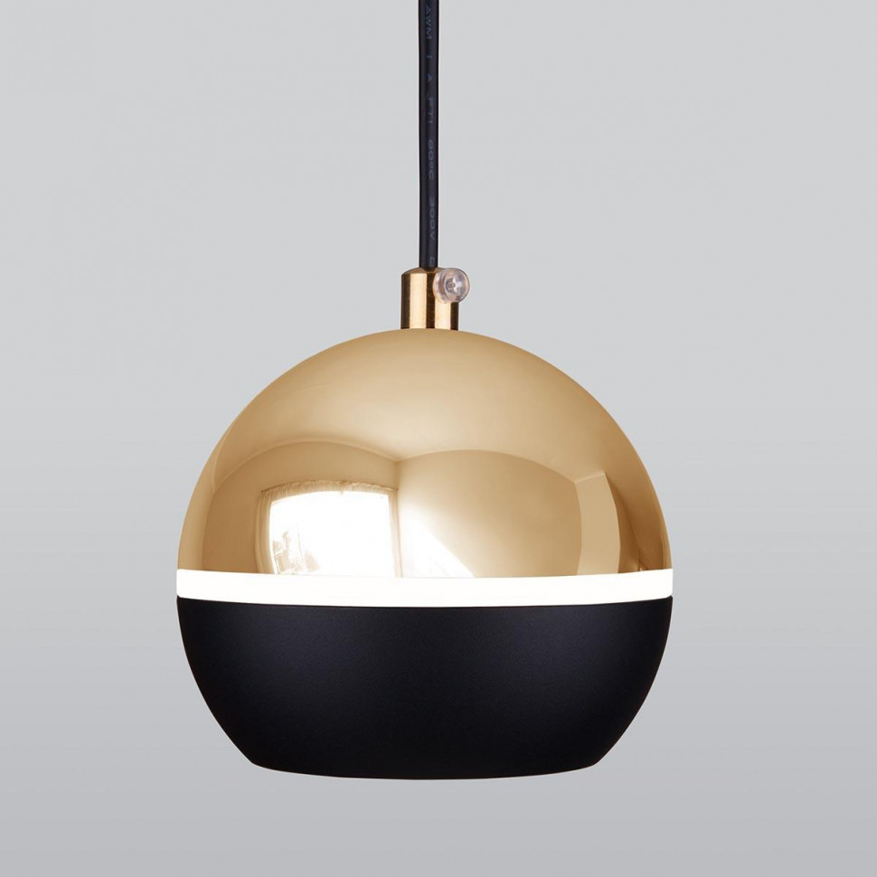 Подвесной светодиодный светильник Elektrostandard DLS023 9W 4200K черный/золото a047804