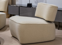 Кресло без подлокотников букле бежевое Кресло без подлокотников букле бежевое