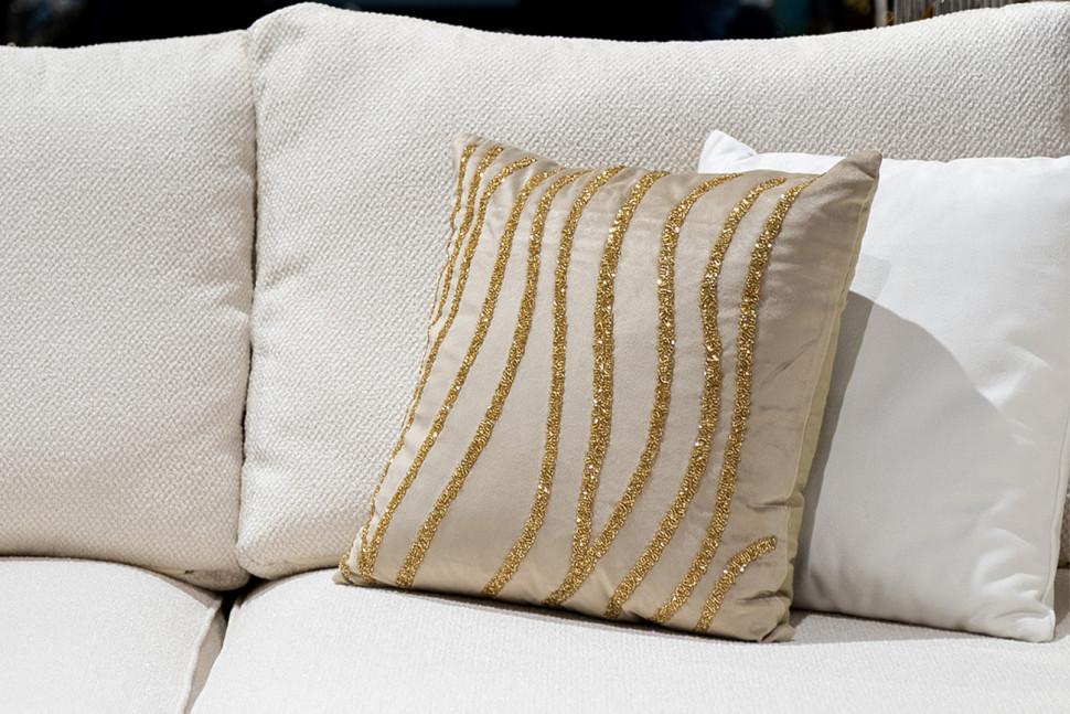 Подушка декоративная с бисером "Волна" бежевая