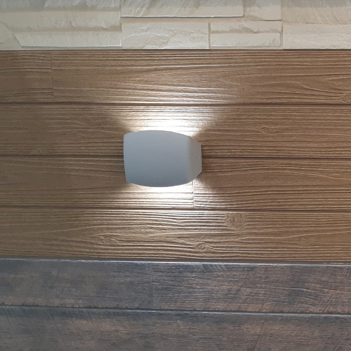 Настенный светильник уличный Abram AB1.000.000.LXJ1L Fumagalli