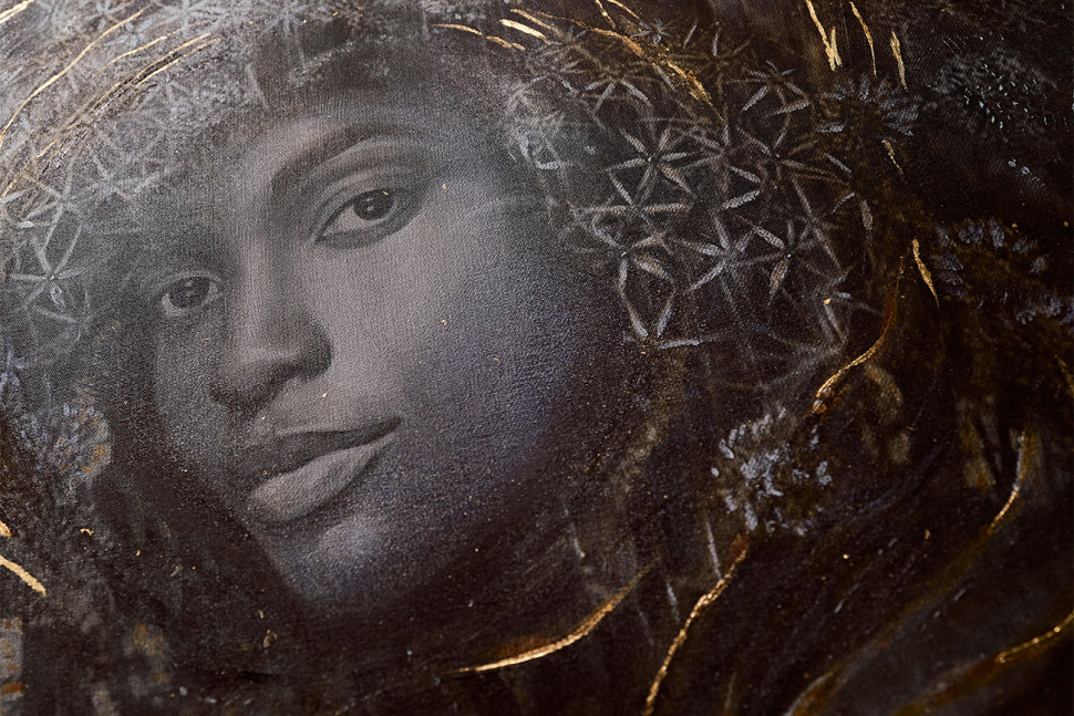 Холст "Нежность" в багете латунь