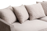 Диван Sorrento 250 трехместный велюровый светло-серый Диван Sorrento 250 трехместный велюровый светло-серый