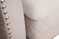 Диван Sorrento 250 трехместный велюровый светло-серый Диван Sorrento 250 трехместный велюровый светло-серый