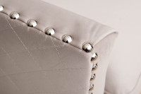 Диван Sorrento 250 трехместный велюровый светло-серый Диван Sorrento 250 трехместный велюровый светло-серый