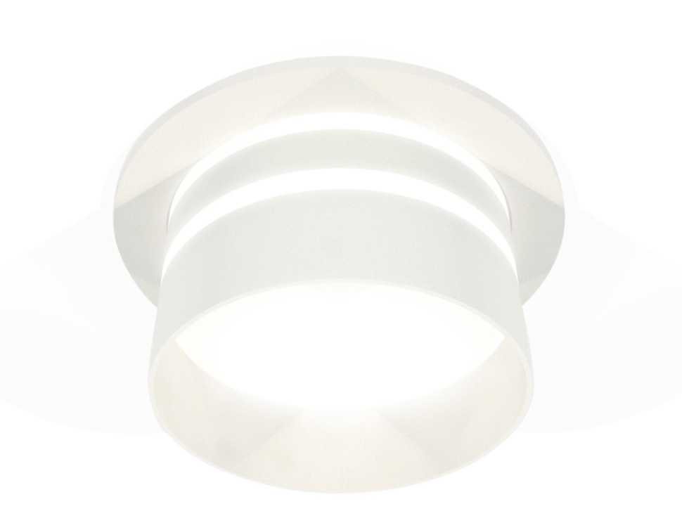 Точечный светильник XC XC7621042 Ambrella