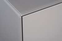 Тумба под телевизор со стеклянной столешницей Тумба под телевизор со стеклянной столешницей