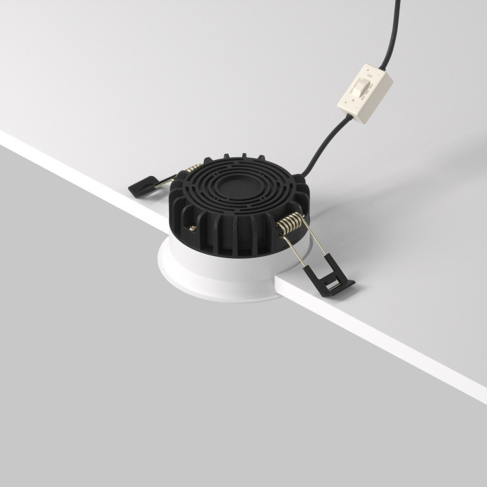 Точечный светильник Okno DL055-8W3-4-6K-W Maytoni