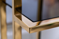 Стеллаж с черным стеклом (золотой) Стеллаж с черным стеклом (золотой)