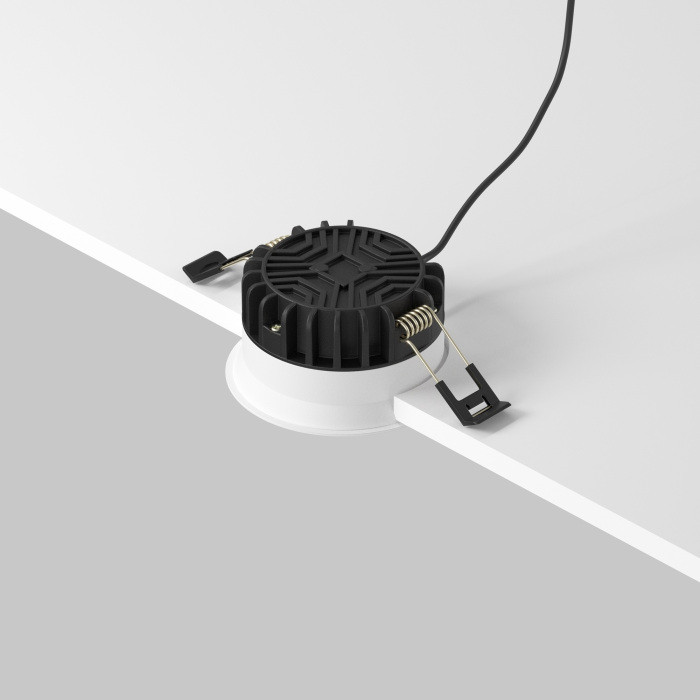 Точечный светильник Okno DL055-8W4K-SEN-W Maytoni