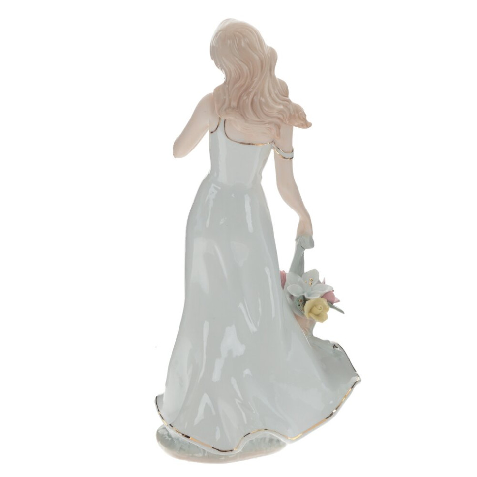 Фигурка декоративная "Девушка с корзиной цветов", L17 W13 H34,5 см