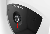 Водонагреватель Ariston ABS Andris Lux 10 OR над раковиной