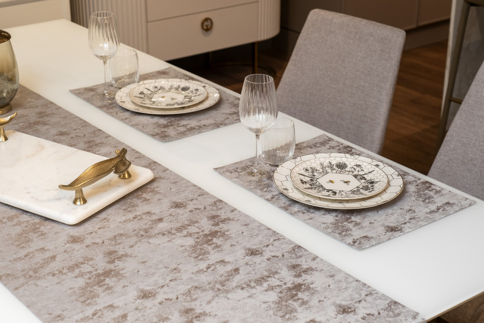 Набор для сервировки стола Mirage Mica дорожка 50х180см и две салфетки 33х45см